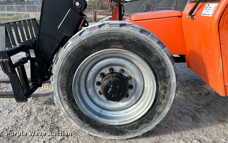 image for item DS2877 2017 JLG 8042 telehandler