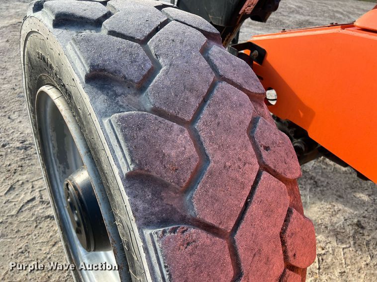 image for item DS2877 2017 JLG 8042 telehandler