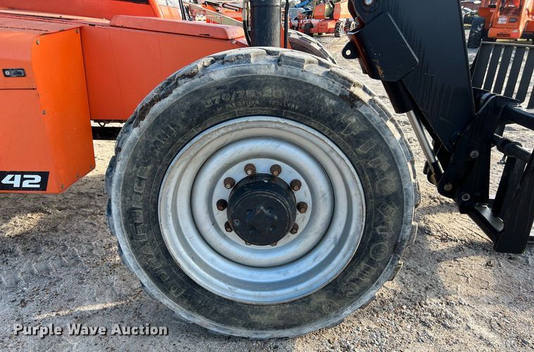 image for item DS2877 2017 JLG 8042 telehandler