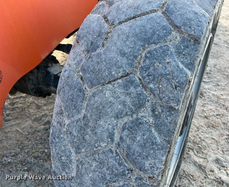 image for item DS2877 2017 JLG 8042 telehandler