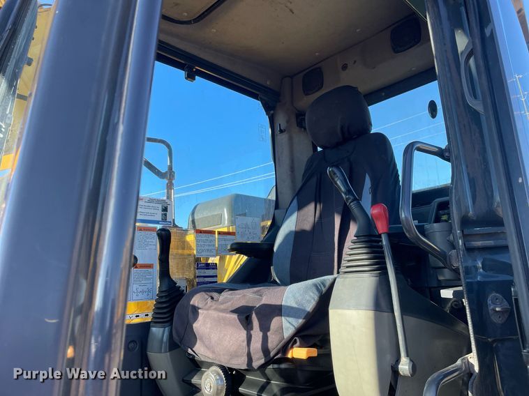 image for item DS5396 2018 Komatsu  PC138USLC-11  excavator