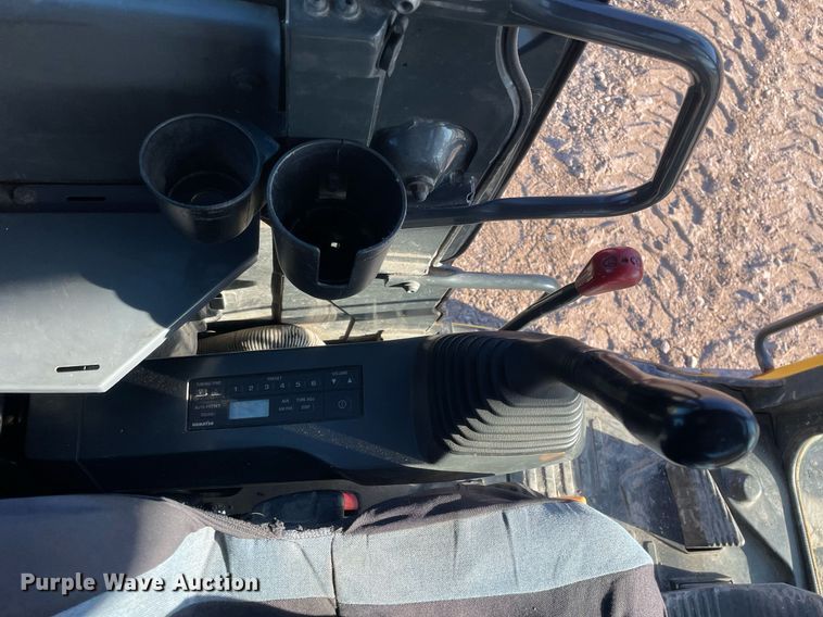 image for item DS5396 2018 Komatsu  PC138USLC-11  excavator