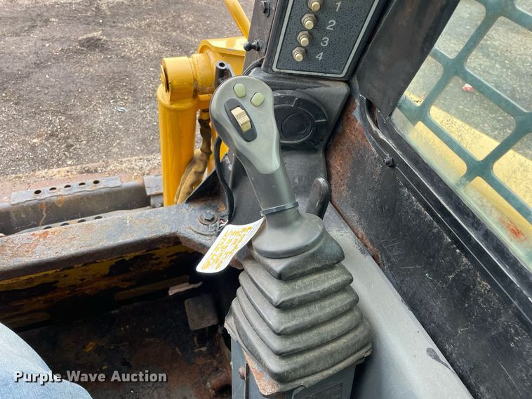 image for item DS5416 2007 Gehl 6640 skid steer loader