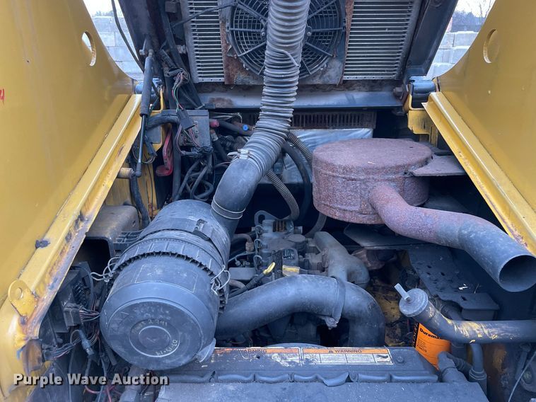 image for item DS5416 2007 Gehl 6640 skid steer loader