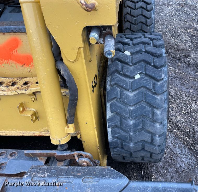 image for item DS5416 2007 Gehl 6640 skid steer loader