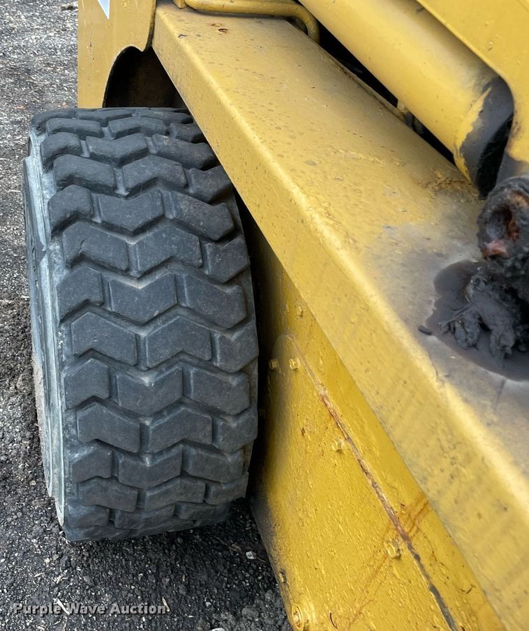 image for item DS5416 2007 Gehl 6640 skid steer loader