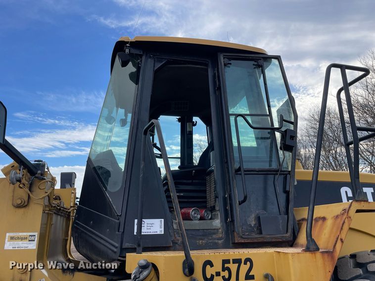 image for item DS5449 2004 Caterpillar  950G  wheel loader
