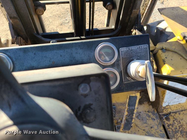 image for item DS7251 Caterpillar  R80 forklift