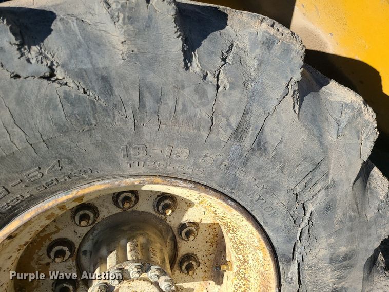 image for item DS7251 Caterpillar  R80 forklift