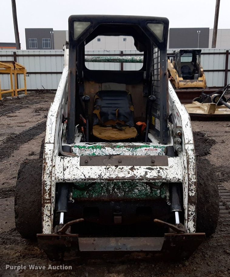 image for item DV9760 2004 Bobcat S175 skid steer loader