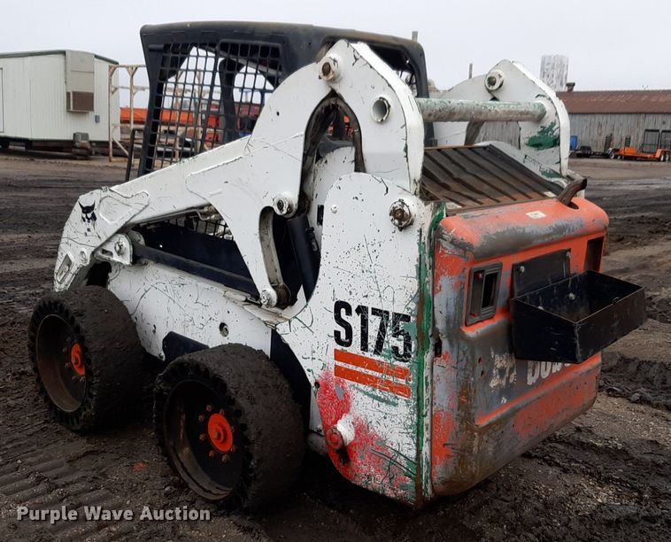 image for item DV9760 2004 Bobcat S175 skid steer loader
