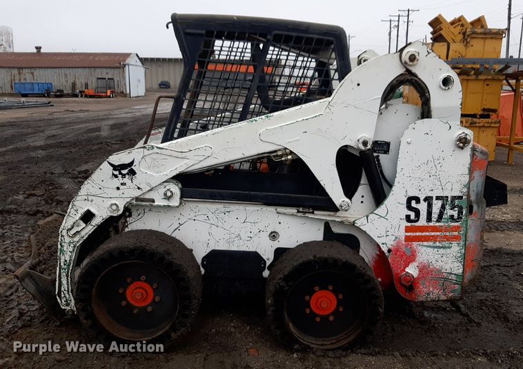 image for item DV9760 2004 Bobcat S175 skid steer loader