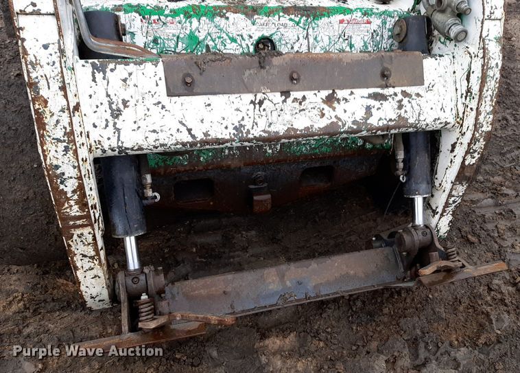 image for item DV9760 2004 Bobcat S175 skid steer loader