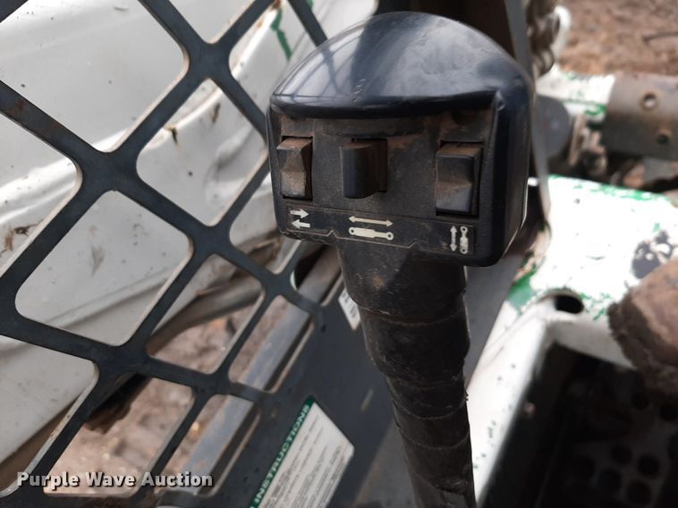 image for item DV9760 2004 Bobcat S175 skid steer loader