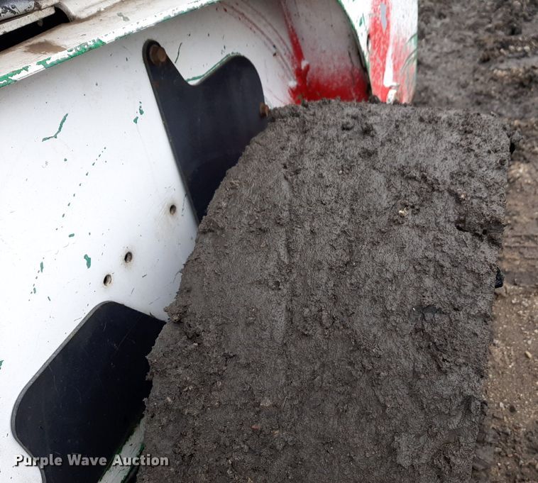 image for item DV9760 2004 Bobcat S175 skid steer loader