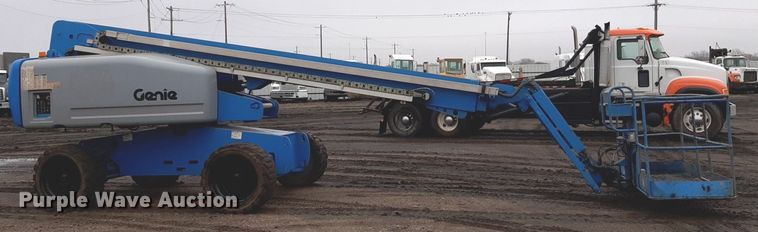 image for item DV9761 2005 Genie S-65 boom lift