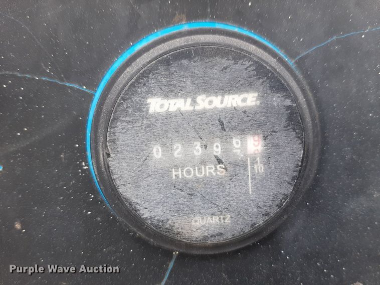 image for item DV9761 2005 Genie S-65 boom lift