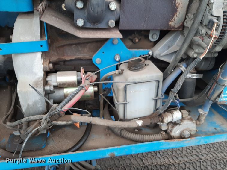 image for item DV9761 2005 Genie S-65 boom lift