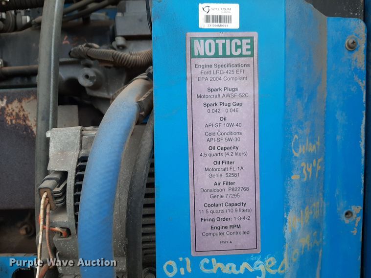 image for item DV9761 2005 Genie S-65 boom lift