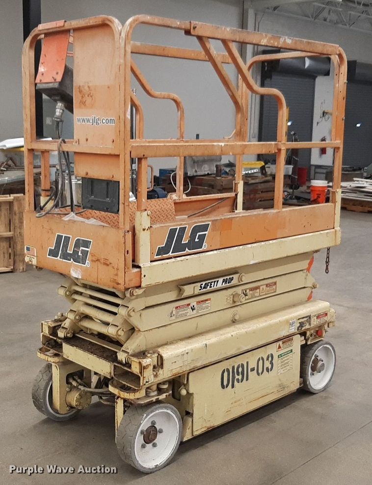 image for item DV9773 JLG 1932E2 scissor lift