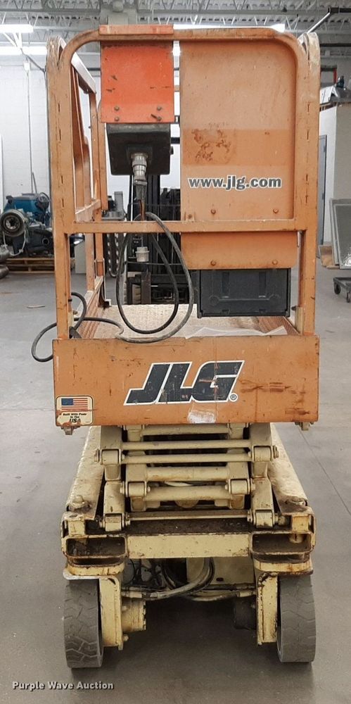 image for item DV9773 JLG 1932E2 scissor lift