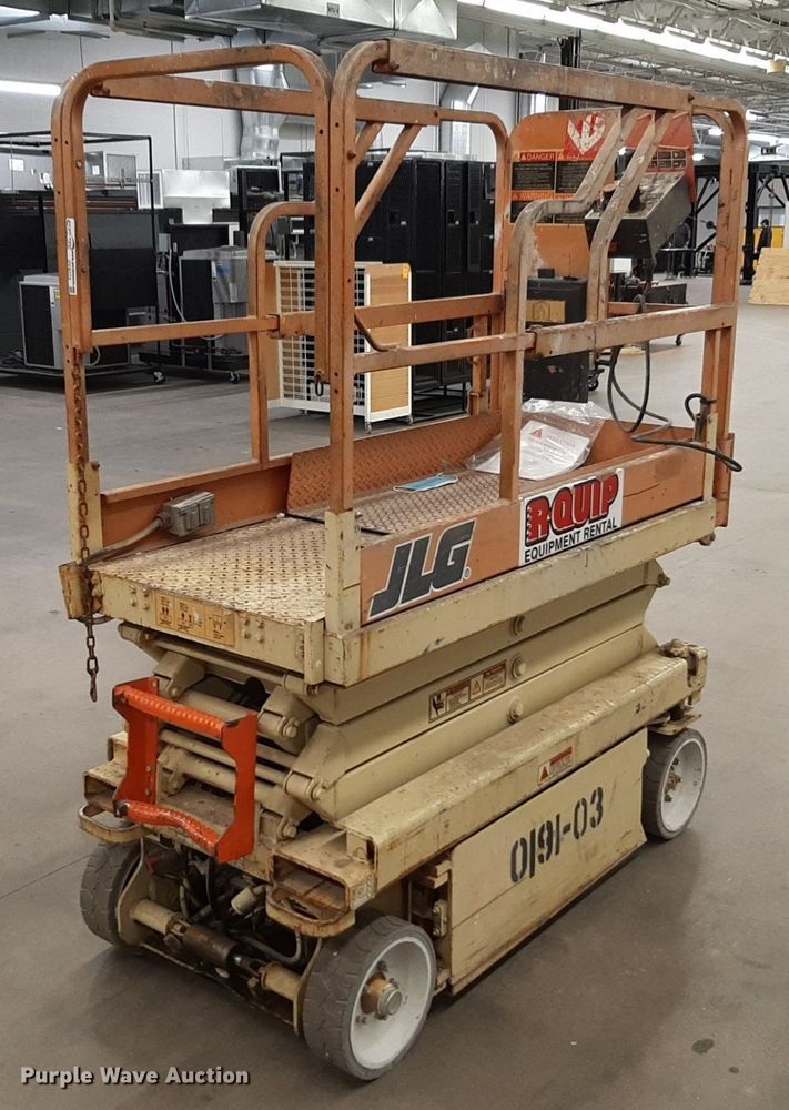image for item DV9773 JLG 1932E2 scissor lift