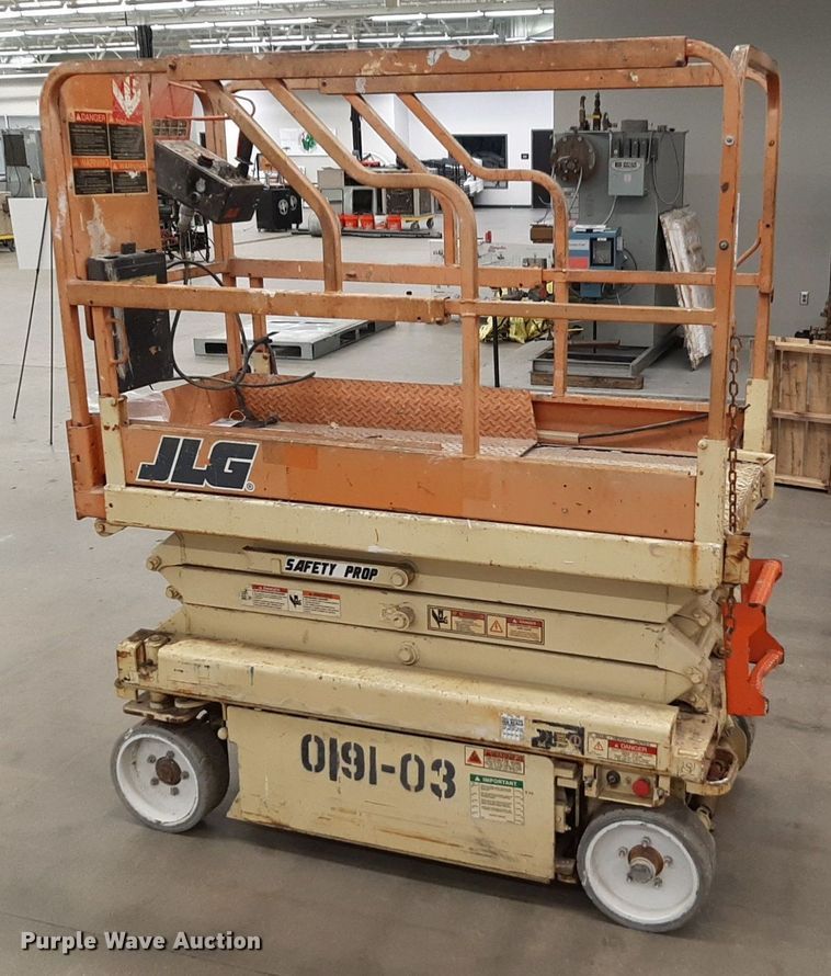 image for item DV9773 JLG 1932E2 scissor lift