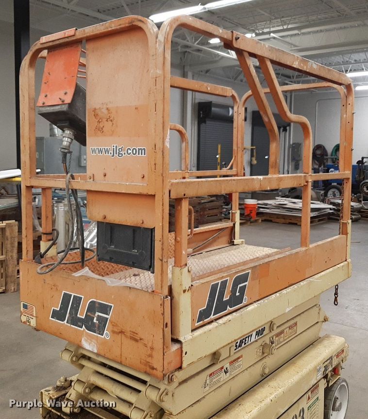 image for item DV9773 JLG 1932E2 scissor lift