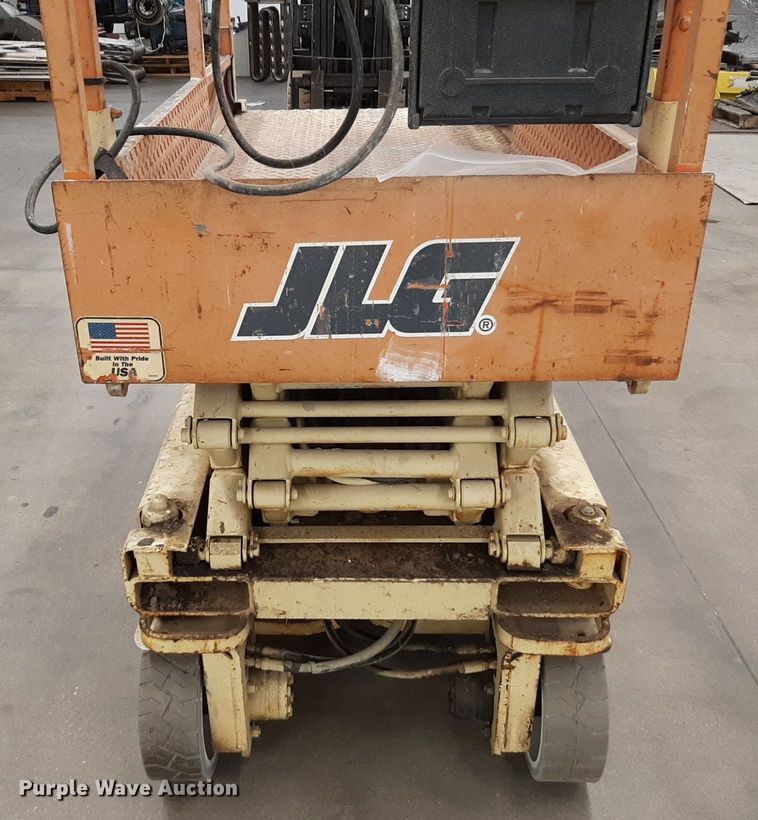 image for item DV9773 JLG 1932E2 scissor lift