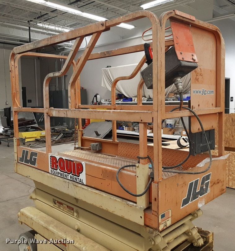 image for item DV9773 JLG 1932E2 scissor lift
