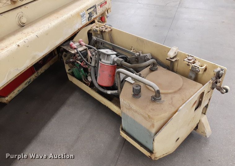 image for item DV9773 JLG 1932E2 scissor lift