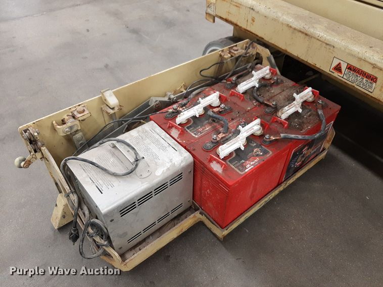 image for item DV9773 JLG 1932E2 scissor lift