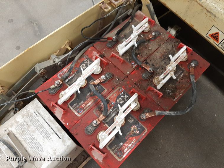 image for item DV9773 JLG 1932E2 scissor lift