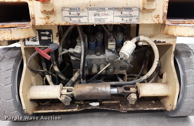 image for item DV9773 JLG 1932E2 scissor lift