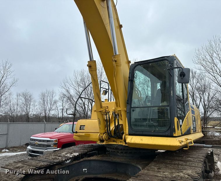 image for item DW2946 2013 Komatsu PC390LC-10 excavator