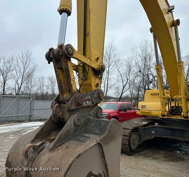 image for item DW2946 2013 Komatsu PC390LC-10 excavator