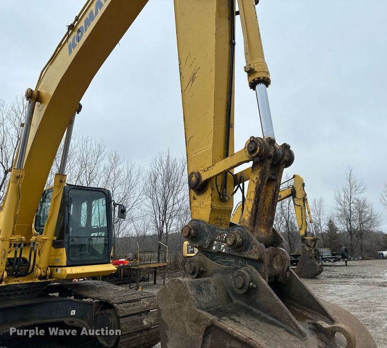 image for item DW2946 2013 Komatsu PC390LC-10 excavator