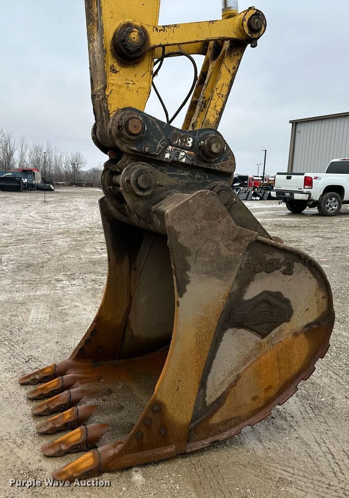 image for item DW2946 2013 Komatsu PC390LC-10 excavator