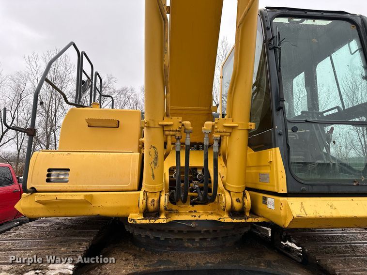 image for item DW2946 2013 Komatsu PC390LC-10 excavator