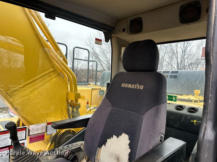 image for item DW2946 2013 Komatsu PC390LC-10 excavator