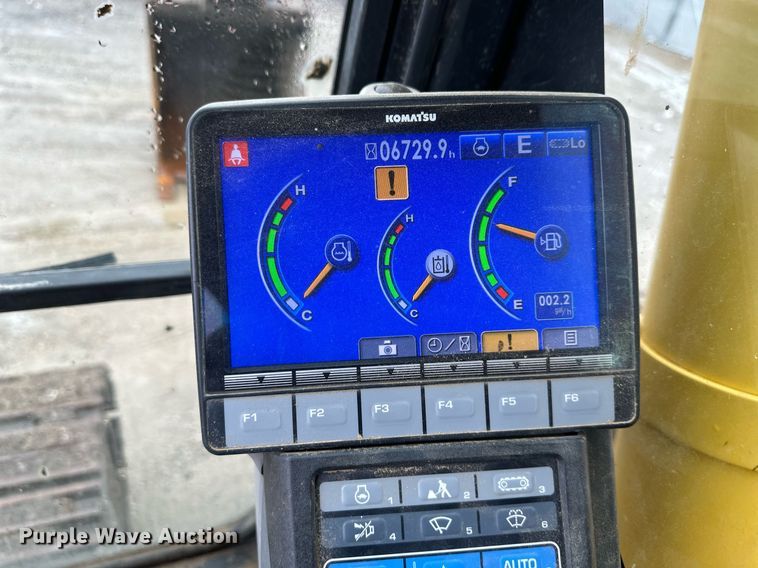 image for item DW2946 2013 Komatsu PC390LC-10 excavator