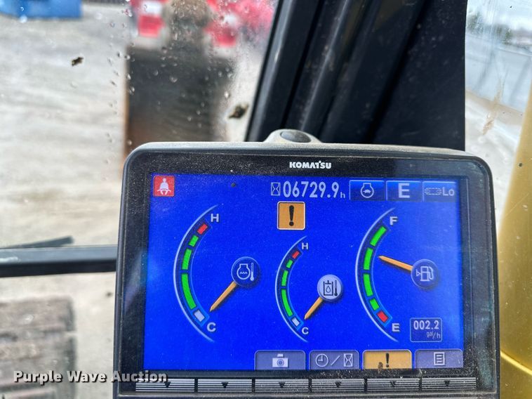 image for item DW2946 2013 Komatsu PC390LC-10 excavator