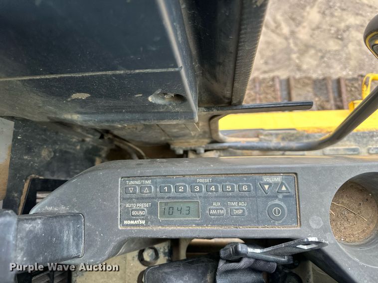 image for item DW2946 2013 Komatsu PC390LC-10 excavator