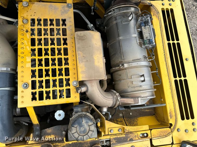 image for item DW2946 2013 Komatsu PC390LC-10 excavator