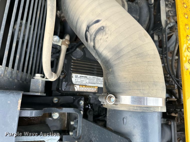 image for item DW2946 2013 Komatsu PC390LC-10 excavator