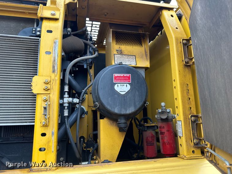 image for item DW2946 2013 Komatsu PC390LC-10 excavator