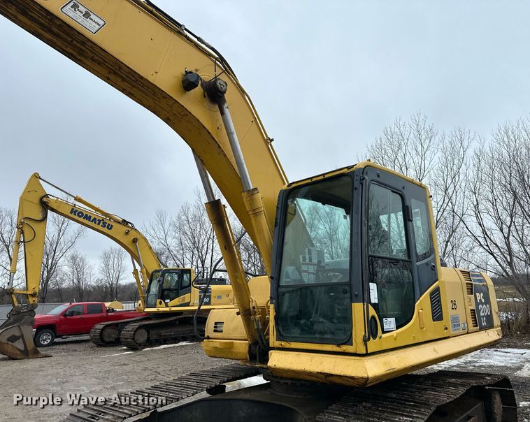 image for item DW2947 2012 Komatsu PC200LC-8 excavator