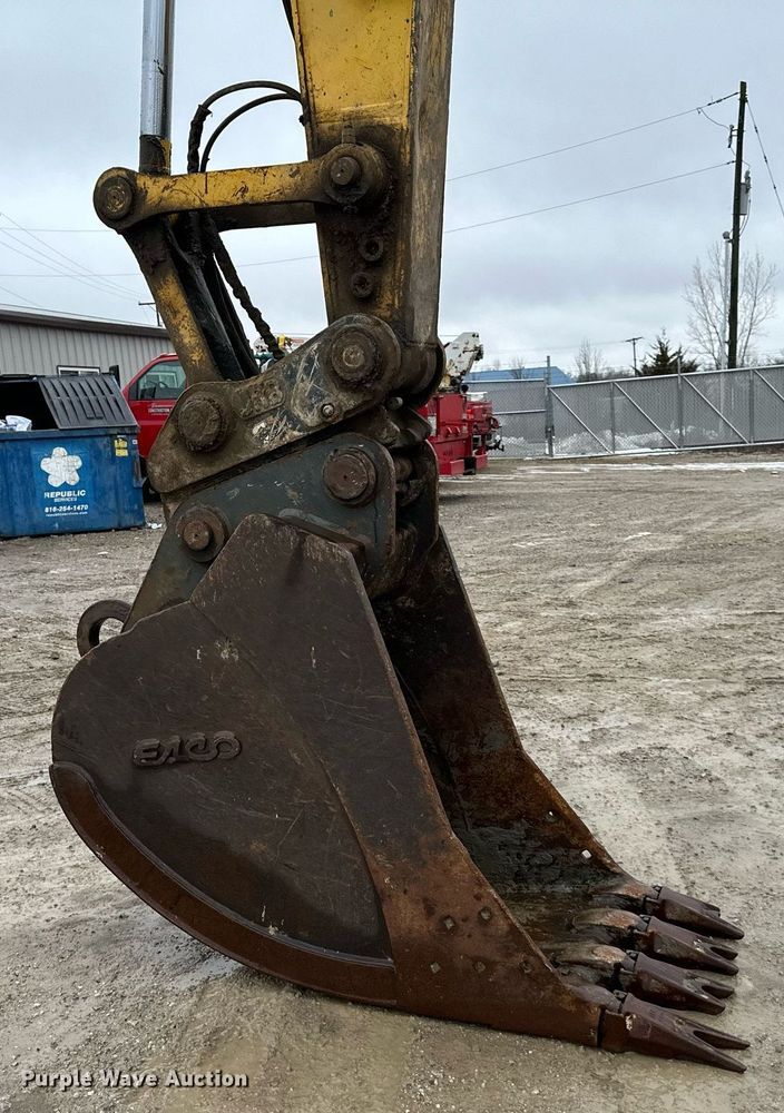 image for item DW2947 2012 Komatsu PC200LC-8 excavator