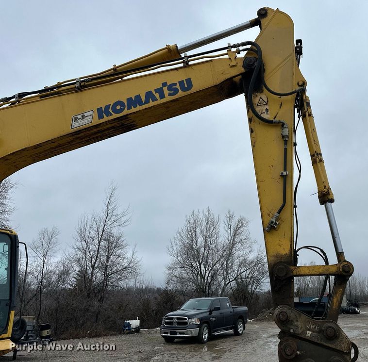 image for item DW2947 2012 Komatsu PC200LC-8 excavator