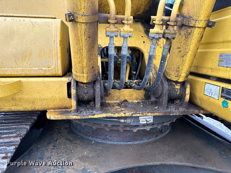 image for item DW2947 2012 Komatsu PC200LC-8 excavator